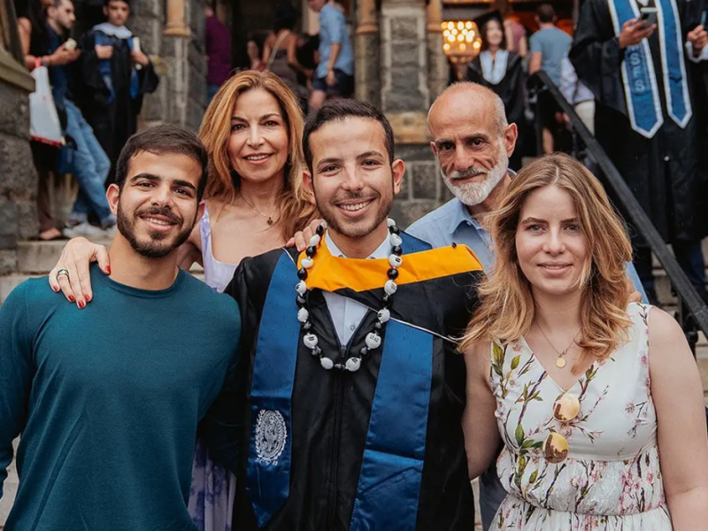 الأمير طلال بن محمد والأميرة غيداء في تخرج نجلهم البكر الأمير حسين من جامعة جورجتاون  2023