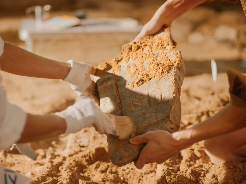 Archaeologists 