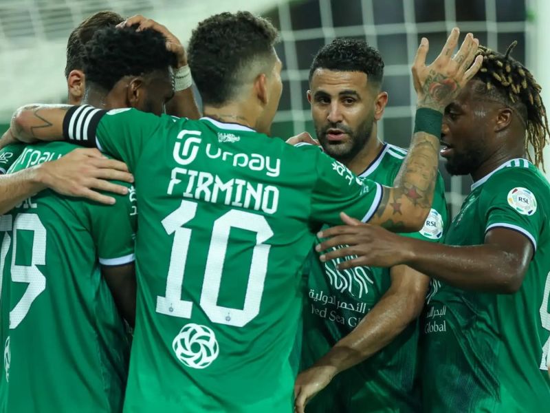 الشرطة تتدخل لمنع صفقة الراقي مع المحترف!! رئيس النادي السابق يفجرها