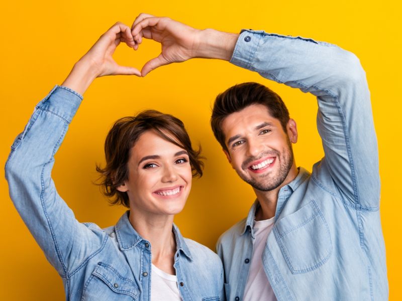 مواقف ومؤشرات تدل على الحب في العلاقة الزوجية