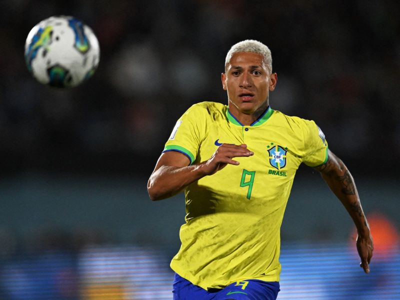 Brazil's forward Richarlison runs to the ball during the 2026 FIFA World Cup South American qualification football match between Uruguay and Brazil at the Centenario Stadium in Montevideo on October 17, 2023. (Photo by Eitan ABRAMOVICH / AFP)