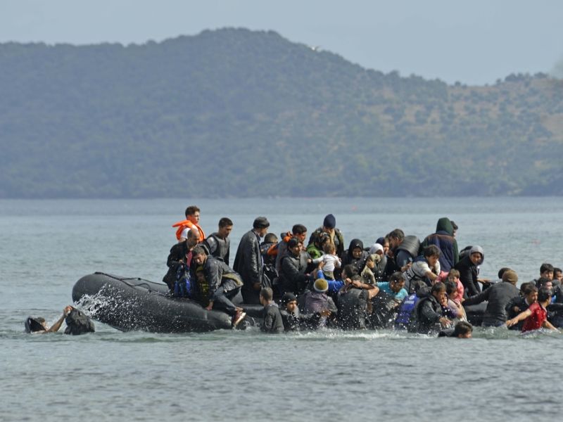 Iraqi man rapes and kills girl on migrant boat