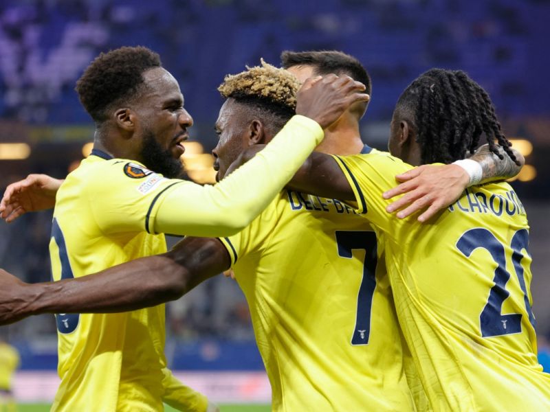 Lazio's Nigerian midfielder #07 Fisayo Dele-Bashiru (2L) celebrates scoring his team's second goal with team mates during the UEFA Europa League football match between FC Dynamo Kiev and Lazio in Hamburg, northern Germany on September 25, 2024. (Photo by AXEL HEIMKEN / AFP)