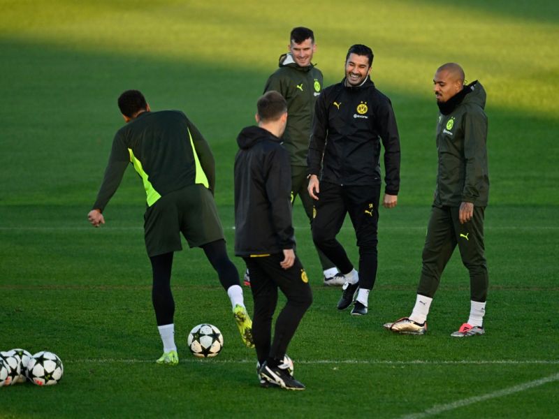 جانب من تدريبات دورتموند التحضيرية لمواجهة شتورم غراتس (Photo by Ina FASSBENDER / AFP)