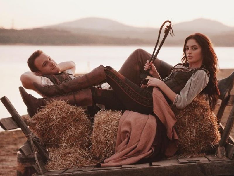Kerem Bürsin Melis Sezen