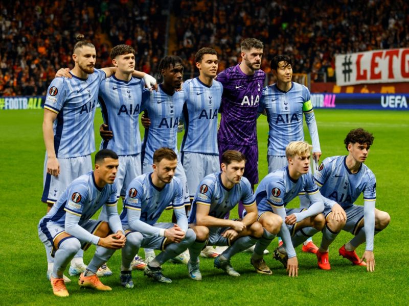 Tottenham players pose before the UEFA Europa League, League phase - Matchday 4, football match between Galatasaray and Tottenham at the Ali Sami Yen Spor Kompleksi in Istanbul on November 7, 2024. (Photo by KEMAL ASLAN / AFP)