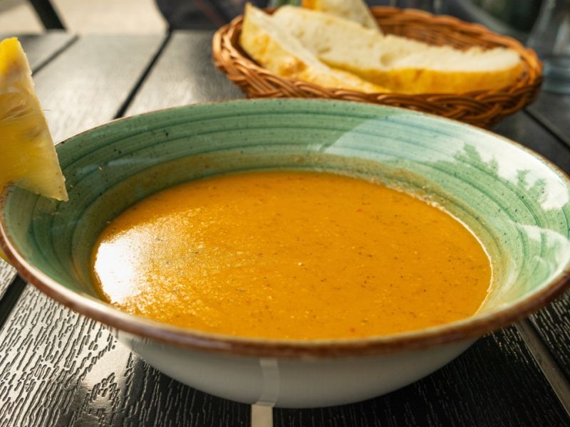 طريقة عمل شوربة العدس في فصل الشتاء