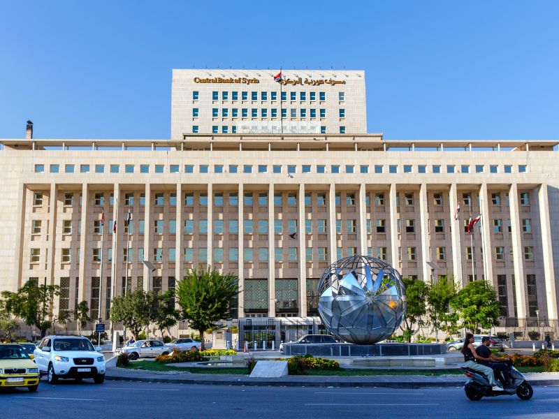 Syria receives local currency from Russia via airport