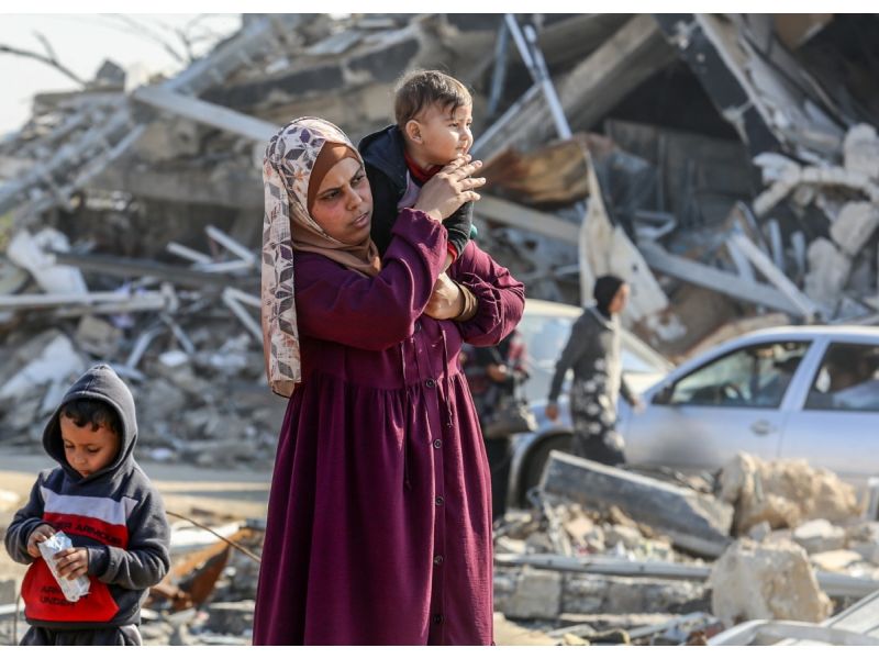 الجيش الإسرائيلي يخلي شرق غزة ويغلق معبر رفح, المصدر shutterstock