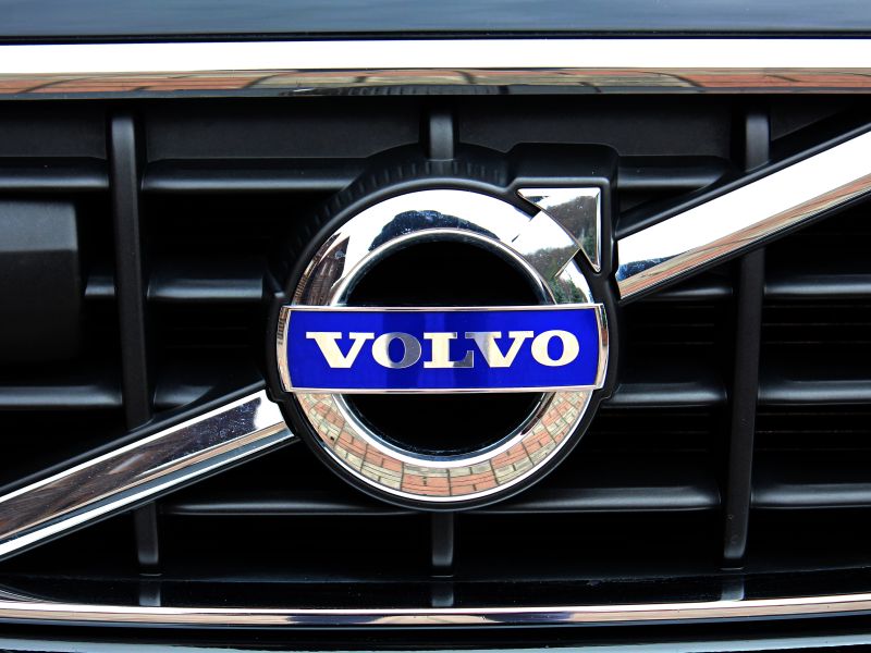 Volvo lays off 800 jobs amid ongoing tariff war