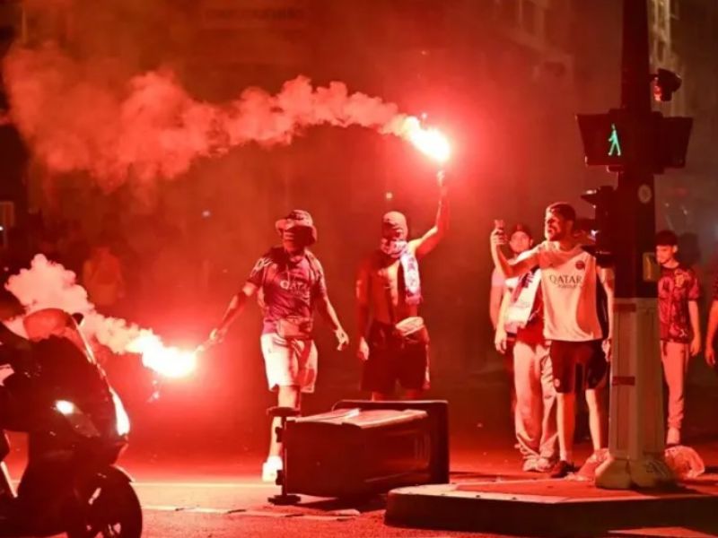 شغب وتخريب في باريس بعد فوز باريس سان جيرمان بدوري الأبطال.