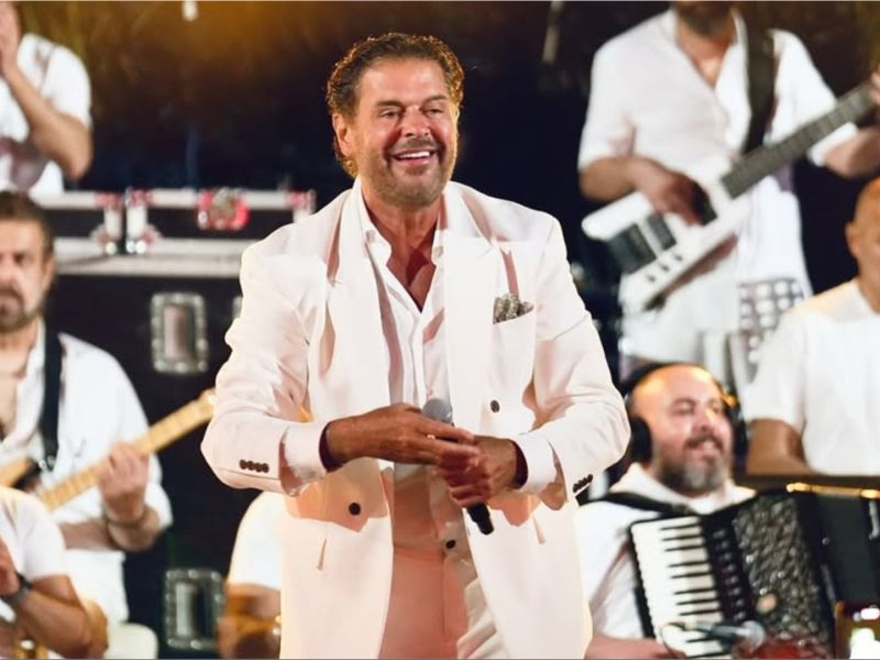 Lebanese singer Ragheb Alama