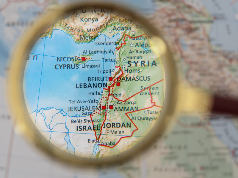 نائب الرئيس الفلسطيني حسين الشيخ
