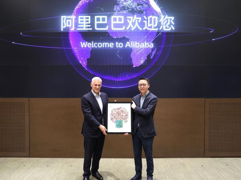 Standard Chartered and Alibaba Group Sign Strategic Technology and Growth Partnership