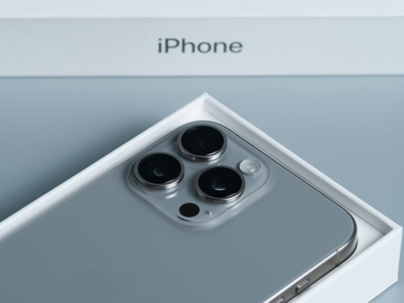 iPhone 17