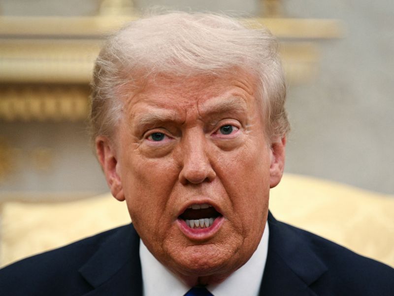 Trump calls for jailing Chicago and Illinois officials, threatens military action
