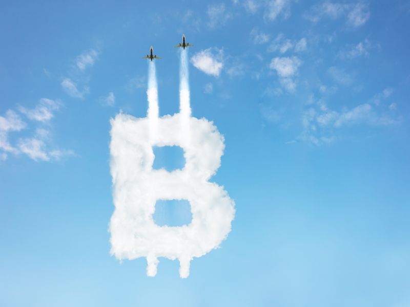 بيتكوين تسجل أعلى مستوى في تاريخها متجاوزة 125 ألف دولار