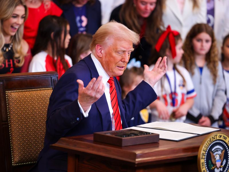 حفلاً فاخرًا على طراز العشرينات الصاخبة