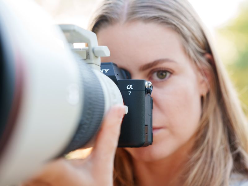 سوني تُطلق النسخة الأولى من برنامج ألفا فام في دولة الإمارات دعماً لصانعات المحتوى 