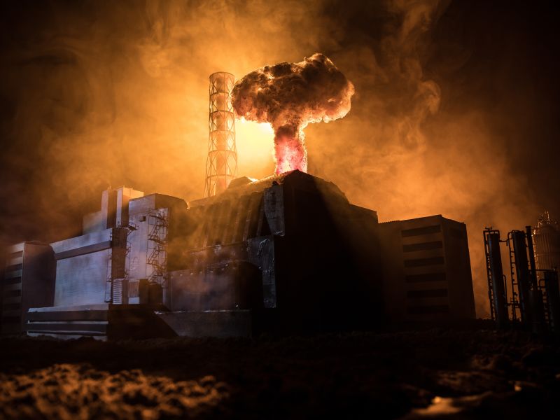 عرض فيديو سري ونادر لحظة انفجار محطة تشيرنوبل النووية