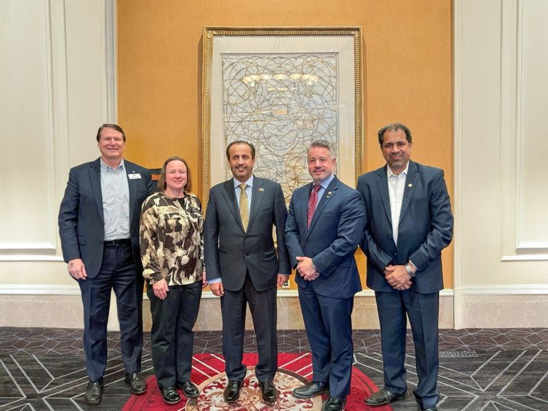 أحمد بن شعفار يطّلع على آخر مستجدات اتفاقيات "إمباور" مع ASHRAE لإصدار دليل معياري عالمي ولتطوير الجيل الثالث من محطات تبريد المناطق