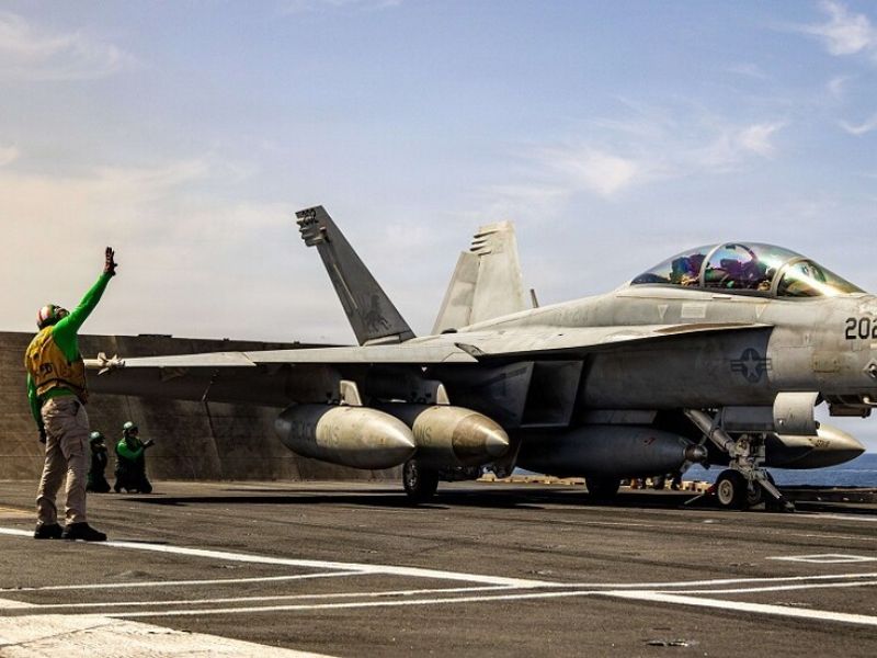 طائرة أميركية