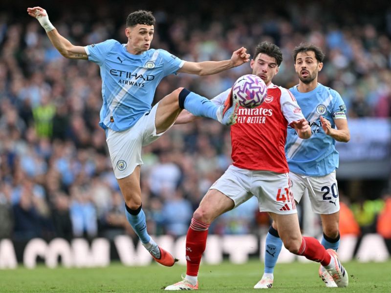 صراع لقب الدوري الإنجليزي يشتعل بين مانشستر سيتي وأرسنال