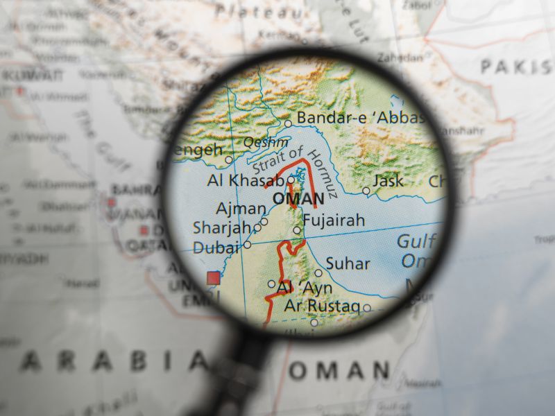 زرع ألغام في المضيق