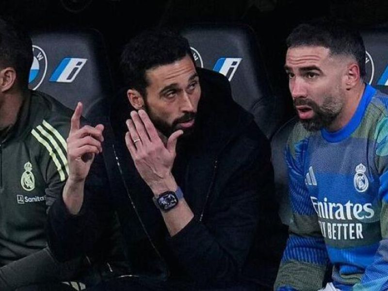 توتر العلاقة بين أربيلوا وكارفاخال داخل ريال مدريد