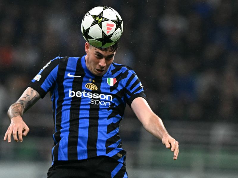 برشلونة يقترب من اتفاق طويل الأمد مع باستوني