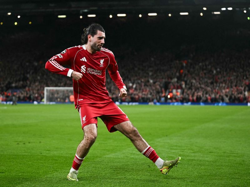 سوبوسلاي يكشف موقفه من تجديد عقده مع ليفربول