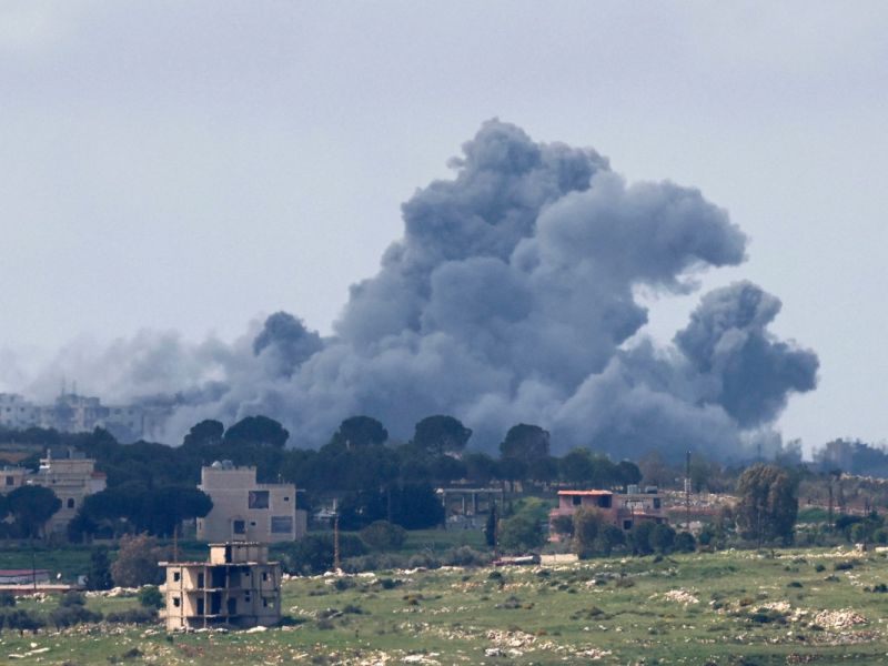 Netanyahu directs "Strong" attacks on Hezbollah targets in South Lebanon