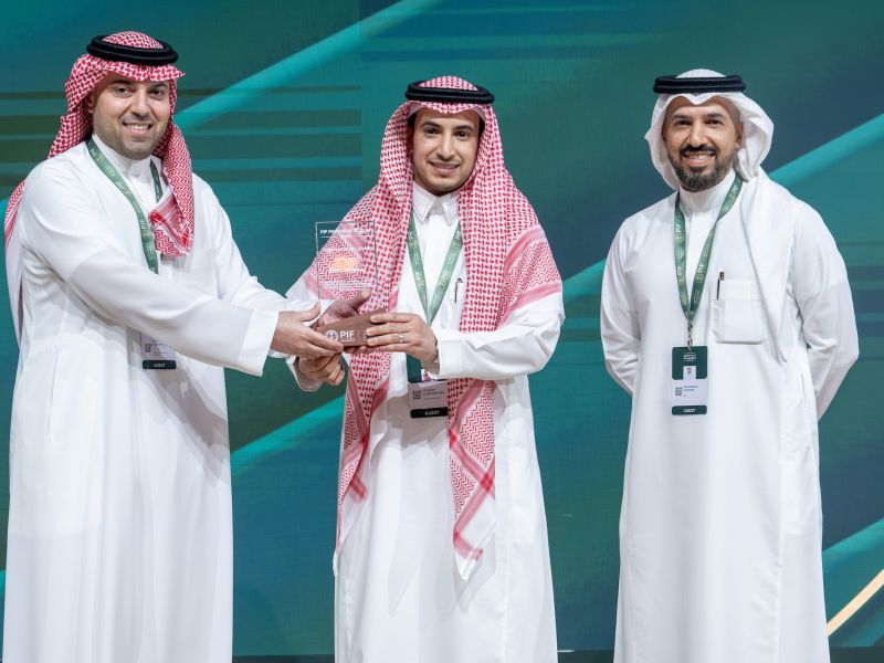 "عِلم" تحصد جائزة الثقافة المؤسسية ضمن منتدى شركاء صندوق الاستثمارات العامة 2026