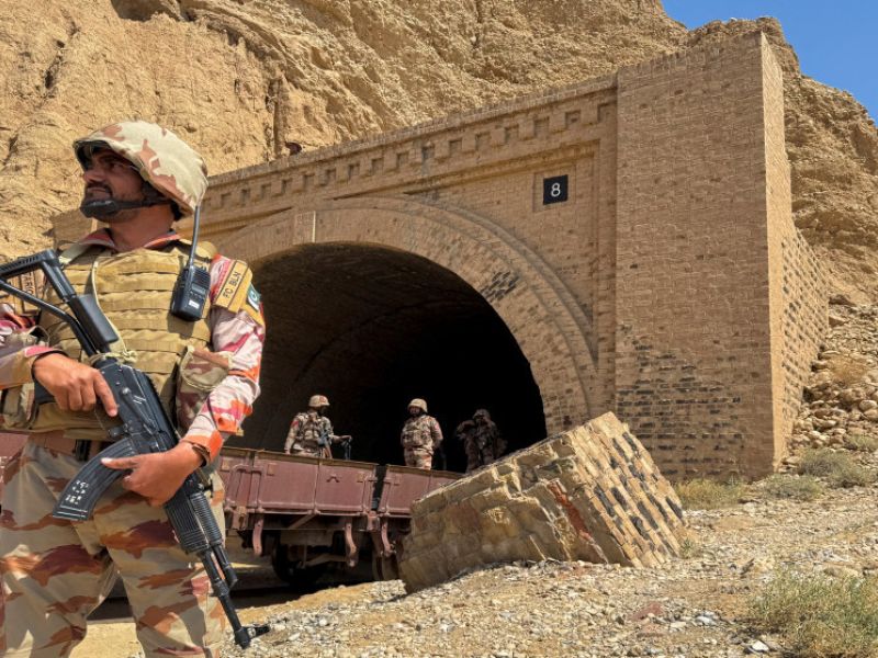 جنود من الجيش الباكستاني 