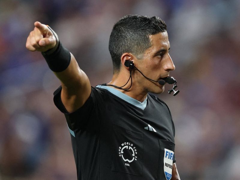 حكم مباراة سويسرا والجزائر اليوم في كأس العالم 2026