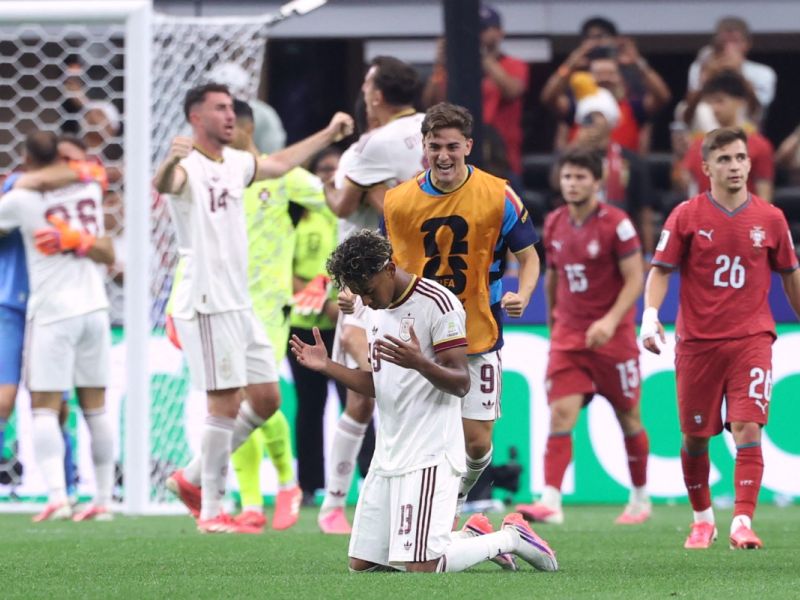 علامات الفرح على وجوه منتخب إسبانيا بعد الصعود على حساب البرتغال في كأس العالم 2026