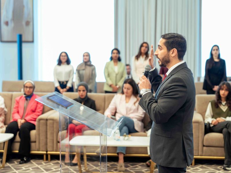 ترخيص واعتماد 1144 كادراً مهنياً بمختلف التخصصات الاجتماعية والنفسية والتربوية لتعزيز جودة الحياة في دبي