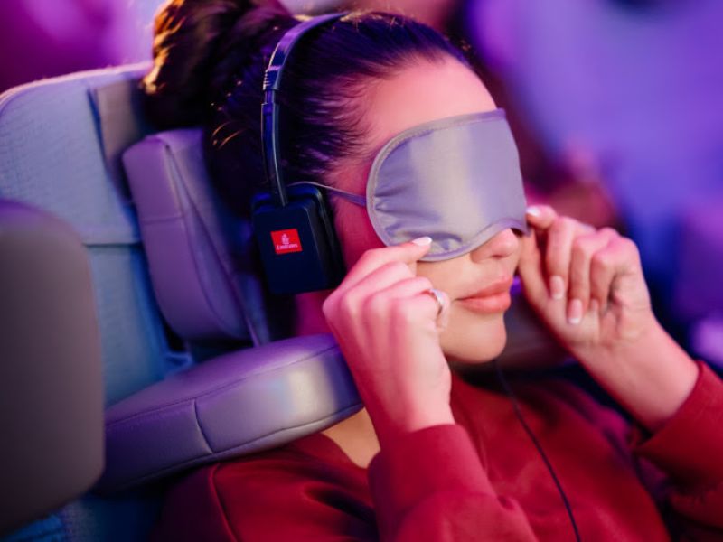 U-Dreamed it, we did it! Emirates redefines Economy Class journeys with world’s first U-Dream headrest