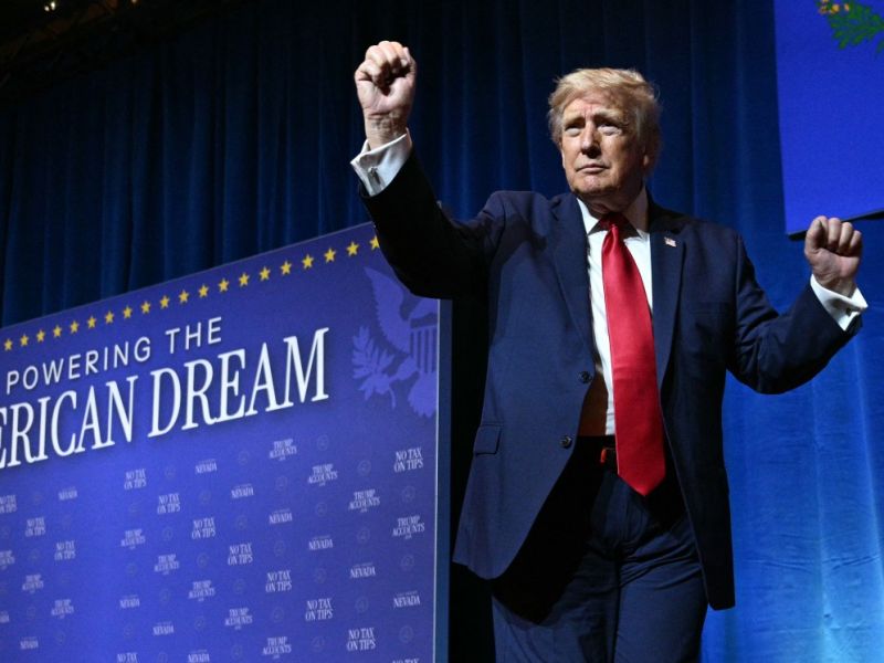 Donald Trump dances on the stage 