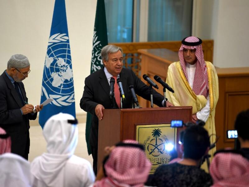 UN Secretary General Antonio Guterres (L) speaks as Saudi Foreign Minister Adel al-Jubeir listens in a joint news conference ahead of the signing of a peace agreement between Ethiopia and Eritrea, in Jeddah, September 16, 2018. Amer HILABI / AFP