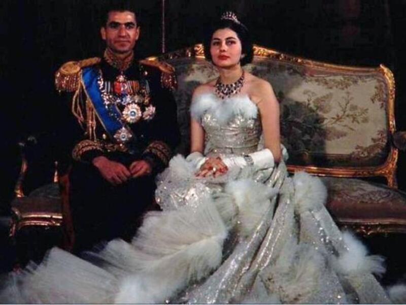 الأميرة فوزية وزوجها رضا بهلوى ولى العهد الإيرانى