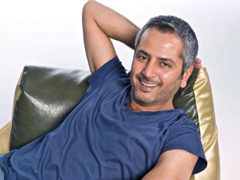 أعلن في أحد المرات انه ينوي الزواج بفتاة سعودية والعيش في الرياض، وصرح أن ما يهمه في شريكة حياته أن تكون ذكيّة عاقلة وحنونة ليعود بعد ذلك ويغير رأيه قائلاً " ان الزواج بعيداً عن مخططاته، وأنه قرر اليعيش حرّاً.