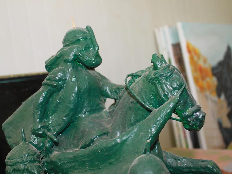 horse-rider-sculpture-zaatari-camp-art-palmyra-2015