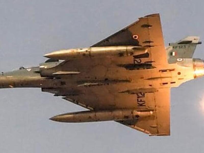 Indian warplanes bombed camps and launch pads in Pakistan (Twitter)