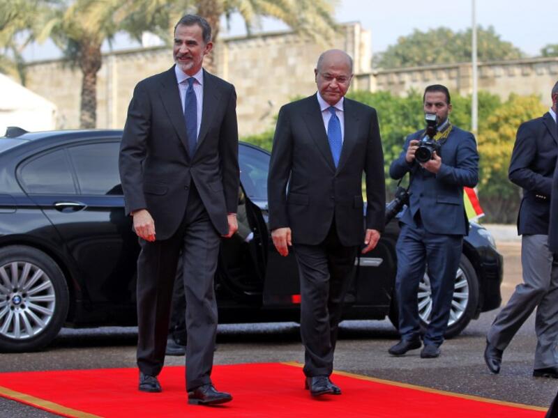 Iraqi President Barham Saleh (R) receives the King of Spain Felipe VI in the capital Baghdad on January 30, 2019. King Felipe visited special forces helping Iraq fight terrorists, during the first trip by a Spanish monarch to the war-ravaged country in four decades, a diplomat said.
AHMAD AL-RUBAYE / AFP