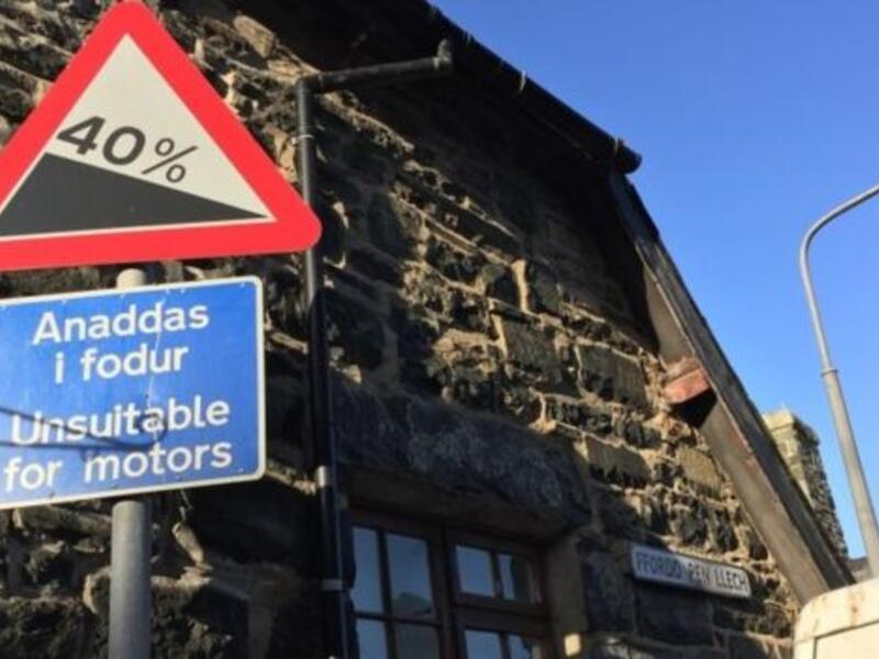 Baldwin Street (Twitter)