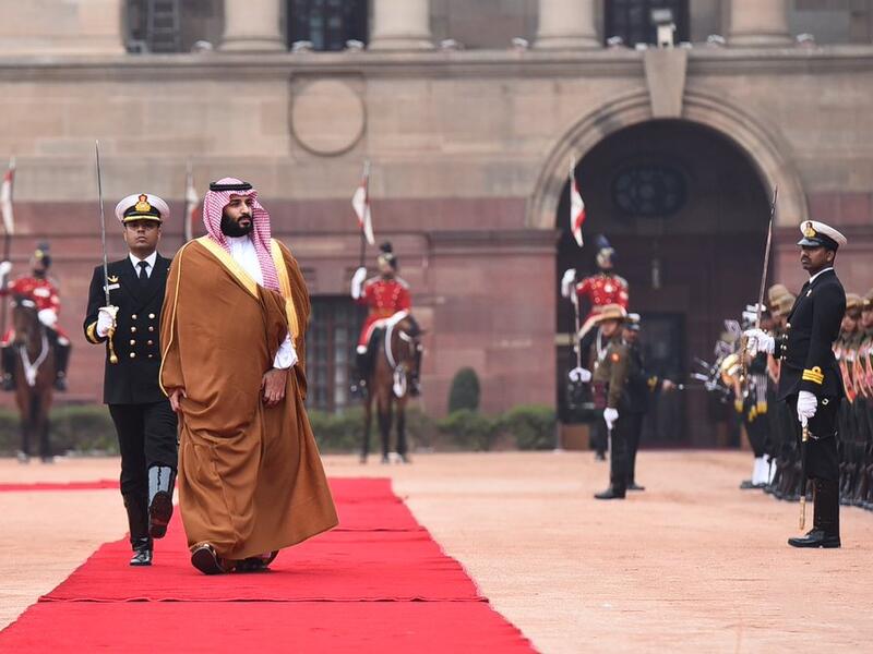 Saudi Crown Prince (2nd L) inspects a guard of honour during a ceremonial reception at the presidential palace in New Delhi (Twitter)