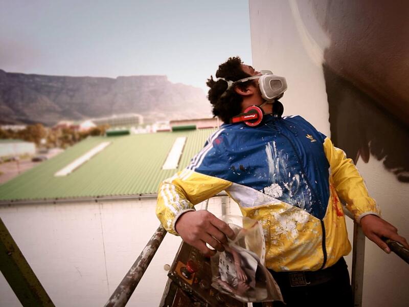 Falko One do a graffiti. (Facebook/ Falko One)