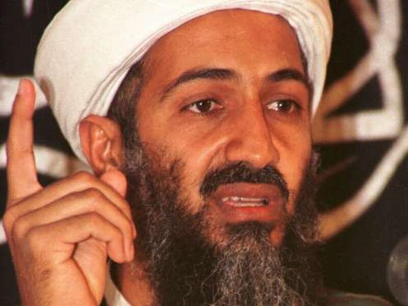أسامة بن لادن: قتل في عملية سرية امريكية في الباكستان عن عمر الـ 54، وكانت كلمته الأخيرة : " لا تشعلي الضوء"