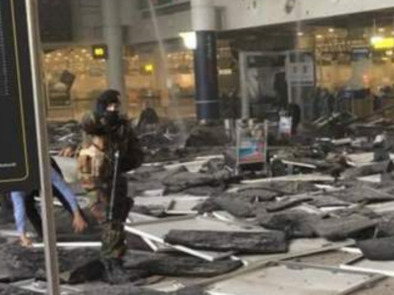 Brussels airport in shambles following the attacks of Tuesday morning. (Twitter)